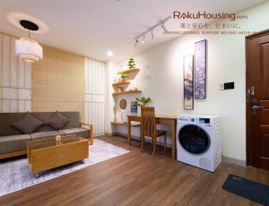 Japanese-Style 1-Bedroom Apartment with Balcony for Rent in Pham Viet Chanh Japanese Area, Binh Thanh | Pham Viet Chanh Street | Bathtub