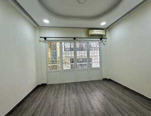 CHO THUÊ NHÀ NGUYÊN CĂN QUẬN 1 - CHỈ 15 TRIỆU - ĐƯỜNG LÊ THỊ RIÊNG