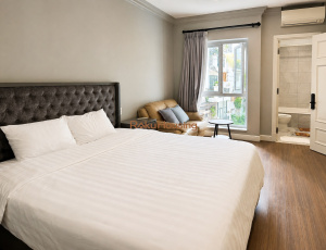 APARTMENT ON VO THI SAU STREET, DISTRICT 3 FOR RENT | WITH BATHTUB